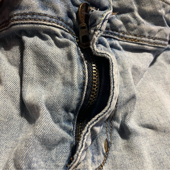 Women’s Blue Jean Better Butt Shorts, Rolled Bottom & Distressed Detail, Size 24 - Picture 3 of 9